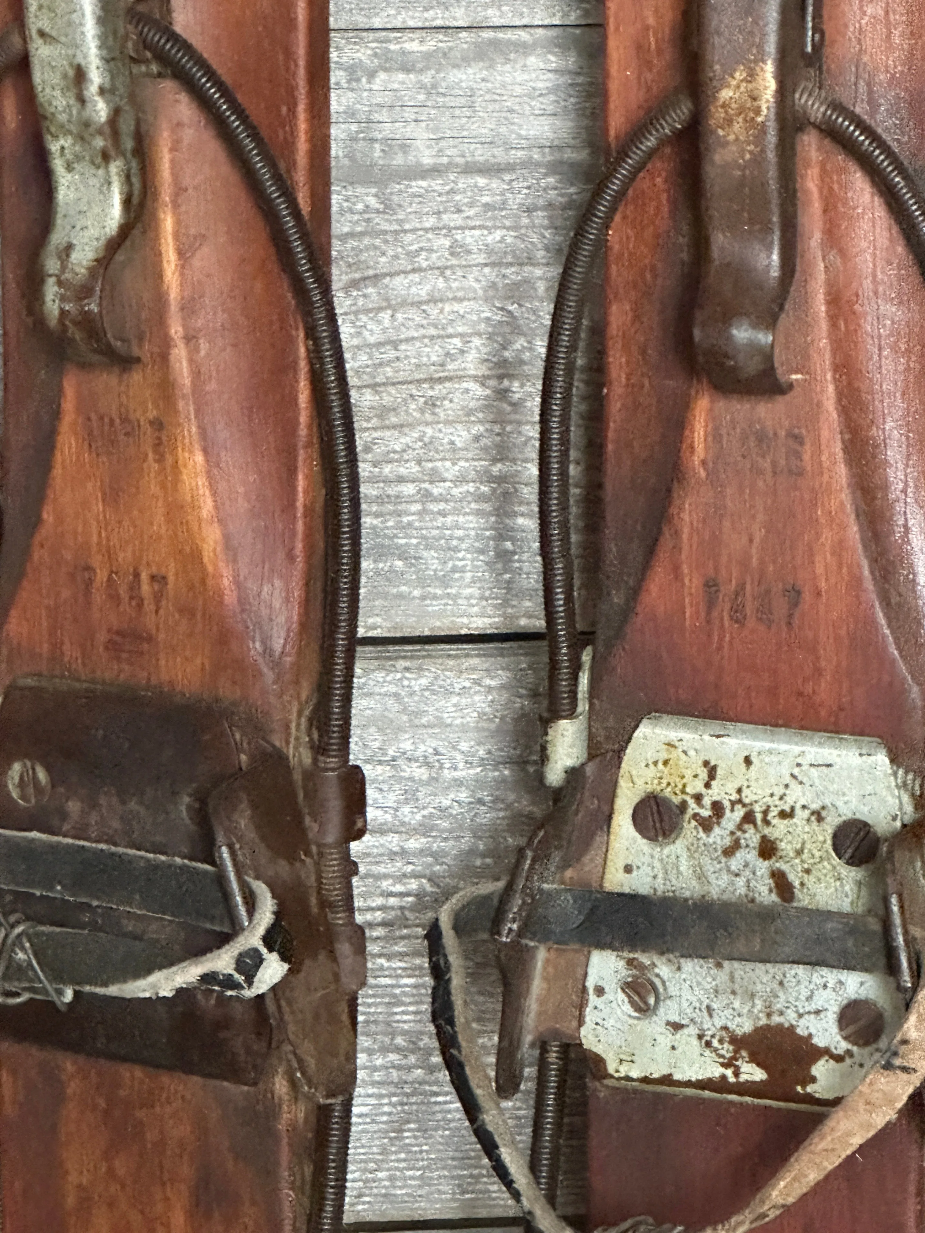 Antique Skis Hiawatha 1930s-1940s