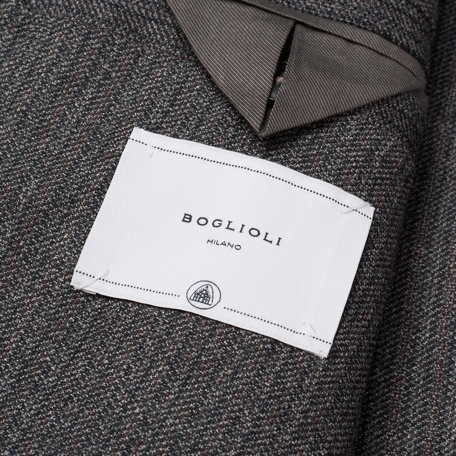 BOGLIOLI Milano "69" Gray Striped Virgin Wool Suit EU 48 NEW US 38 Slim Fit