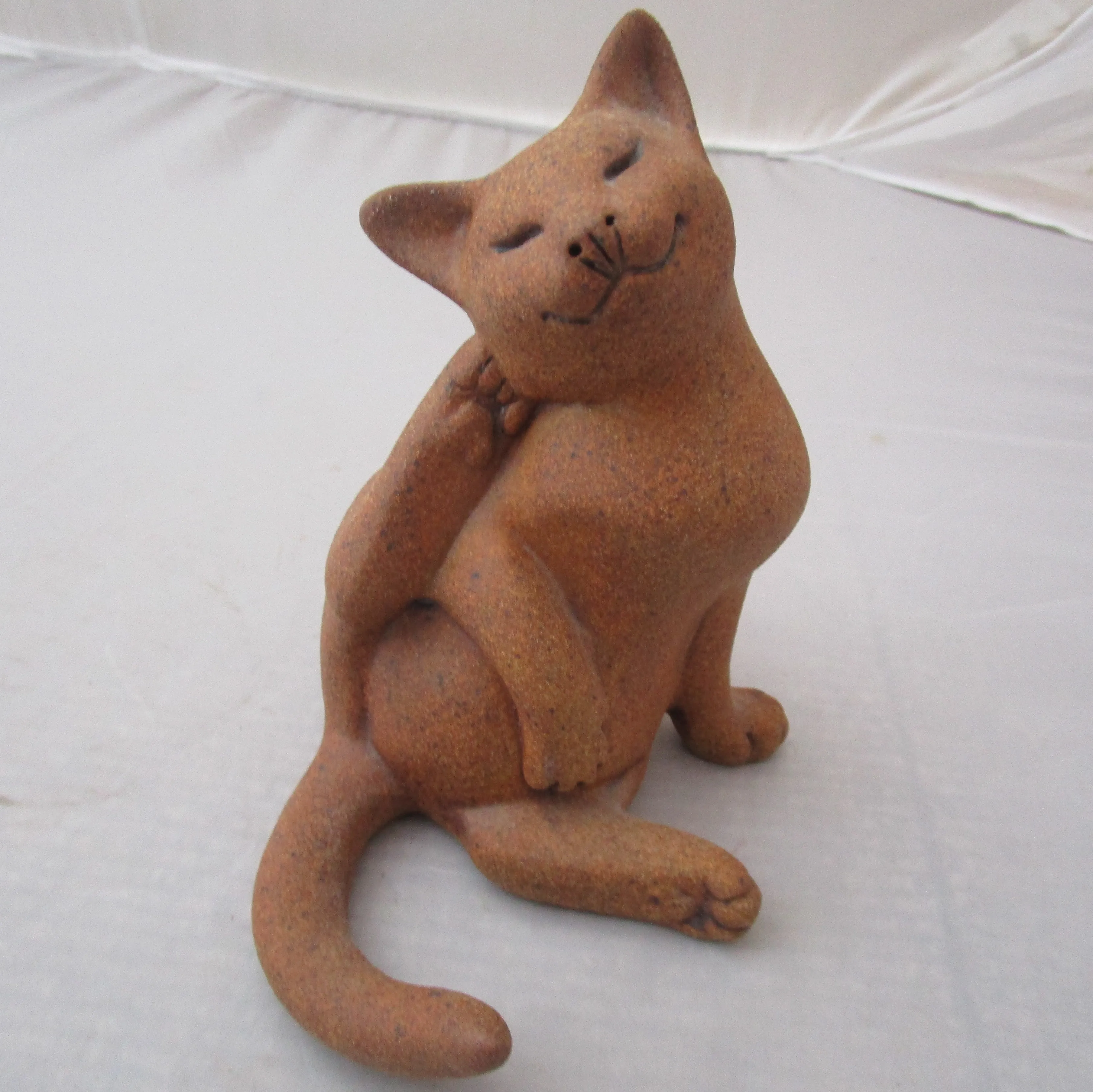 Early Suzie Marsh Pottery Scratching Cat Sculpture Vintage c1990