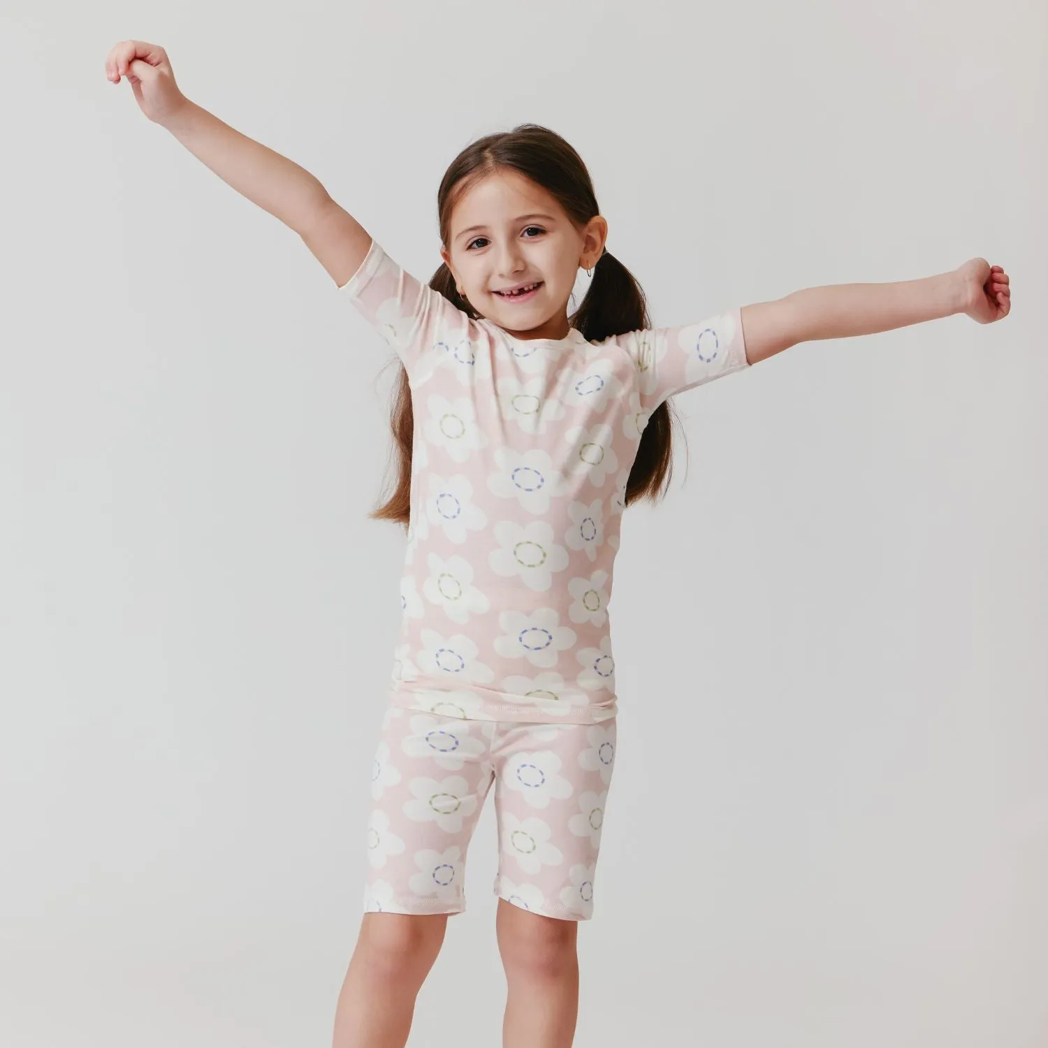 flower CloudStretch™ magnetic kids pajama shortie set