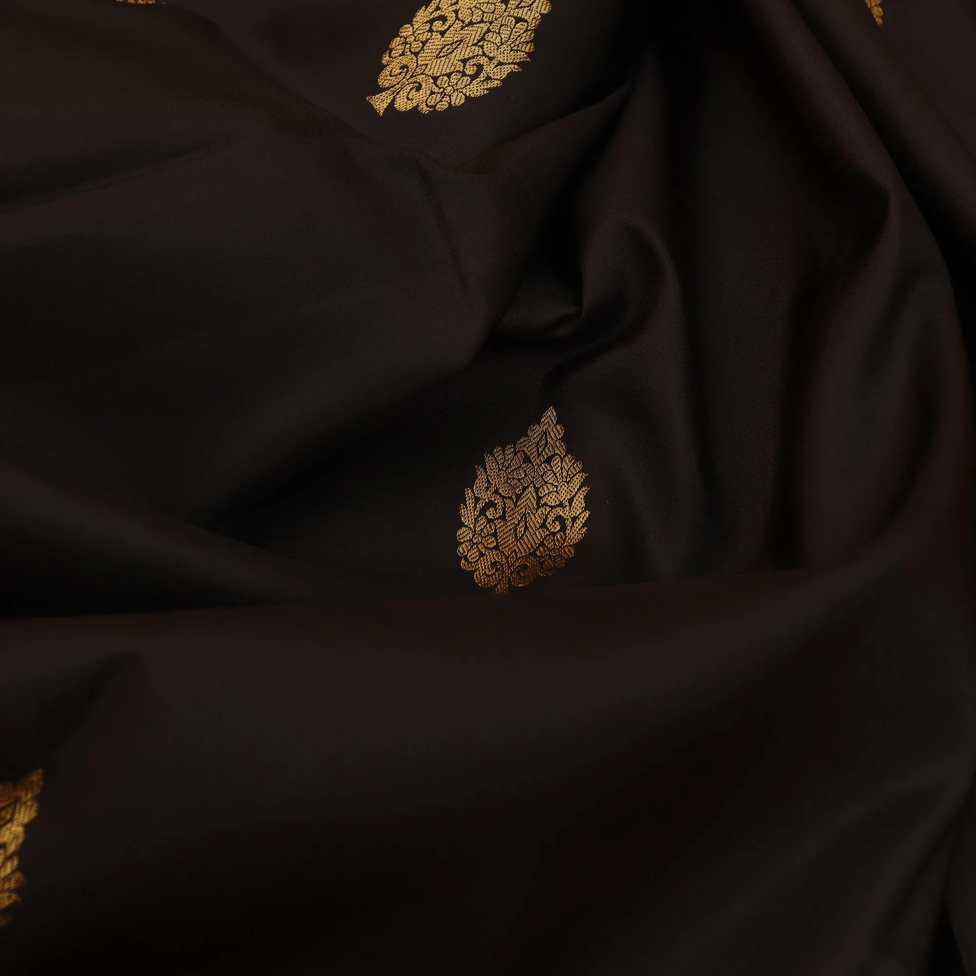 Handwoven Kanjivaram Silk Saree - 376N000195DSA