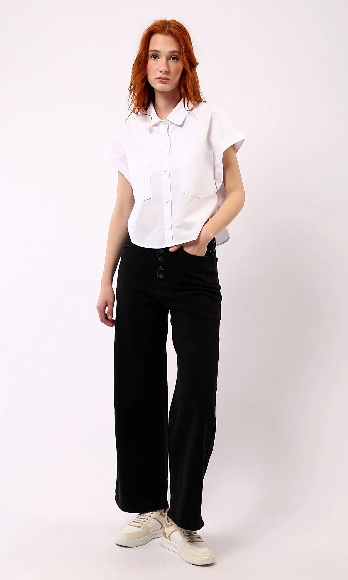 O181642 Full Buttons Down White Shirt With Front Pockets