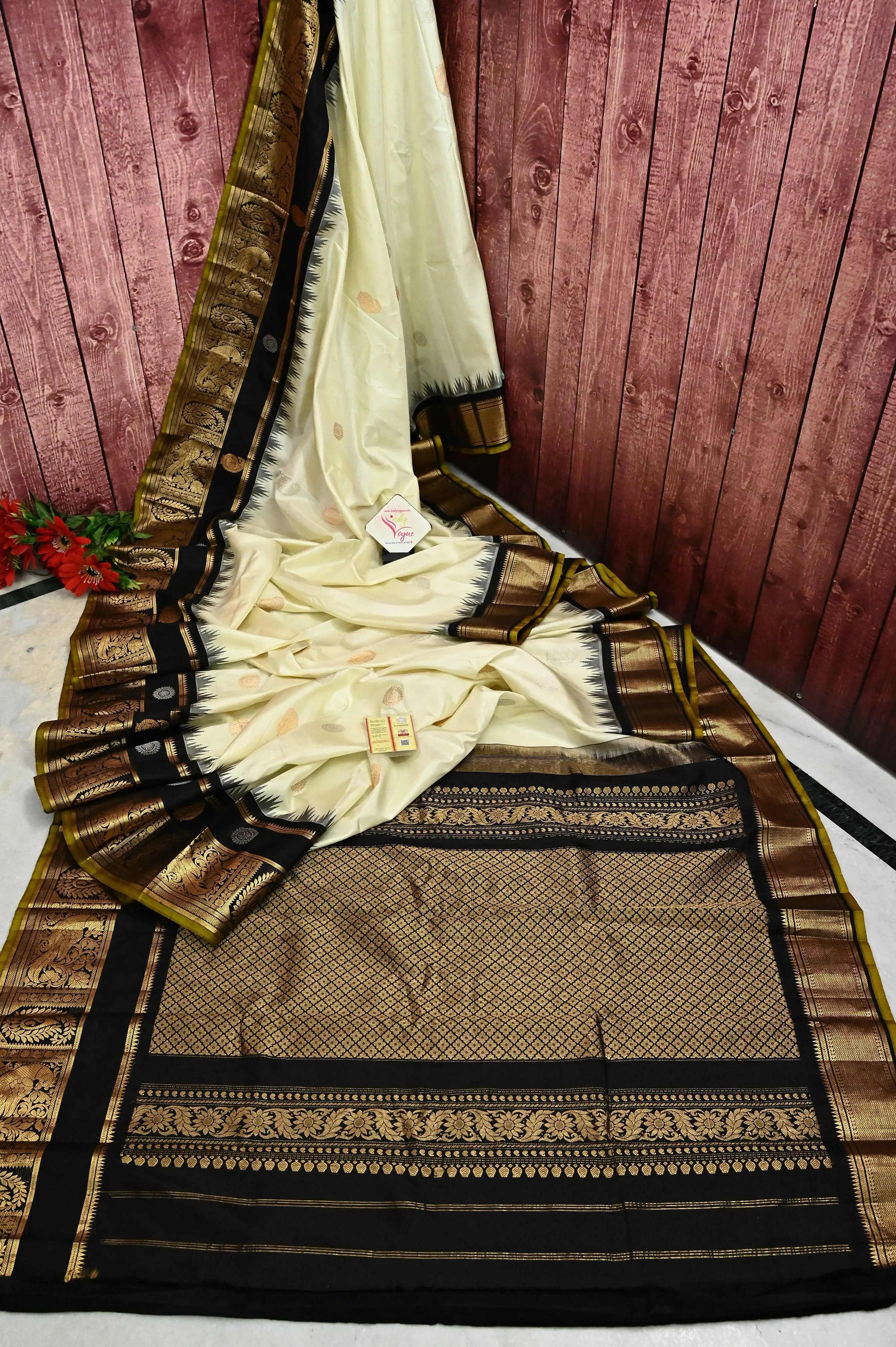 Offwhite and Black Color Pure Gadwal Silk Saree with Temple Border and Golden and Silver Zari Work