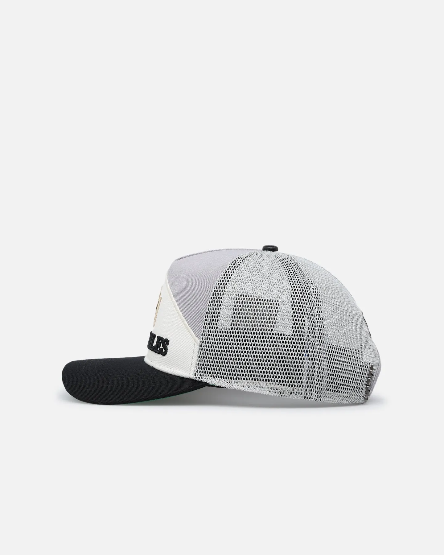 Pro Standard Los Angeles Kings Chevron Pinch Front Trucker Snapback Gray