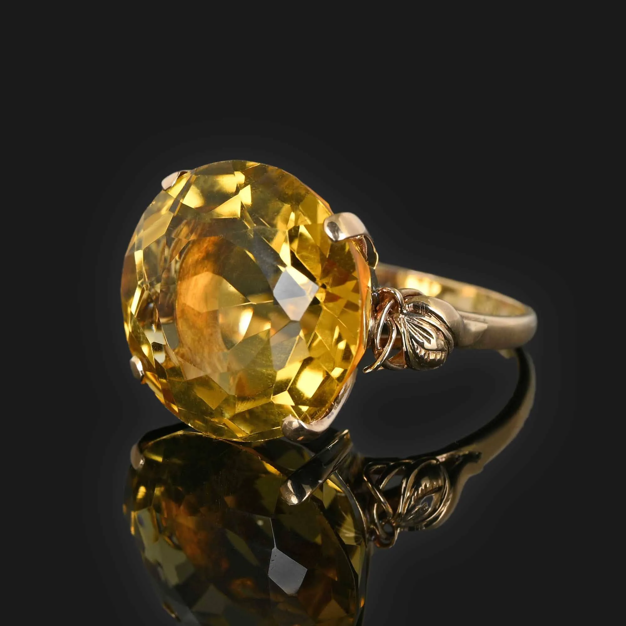 Retro 20 Carat Citrine Ring in 14K Gold