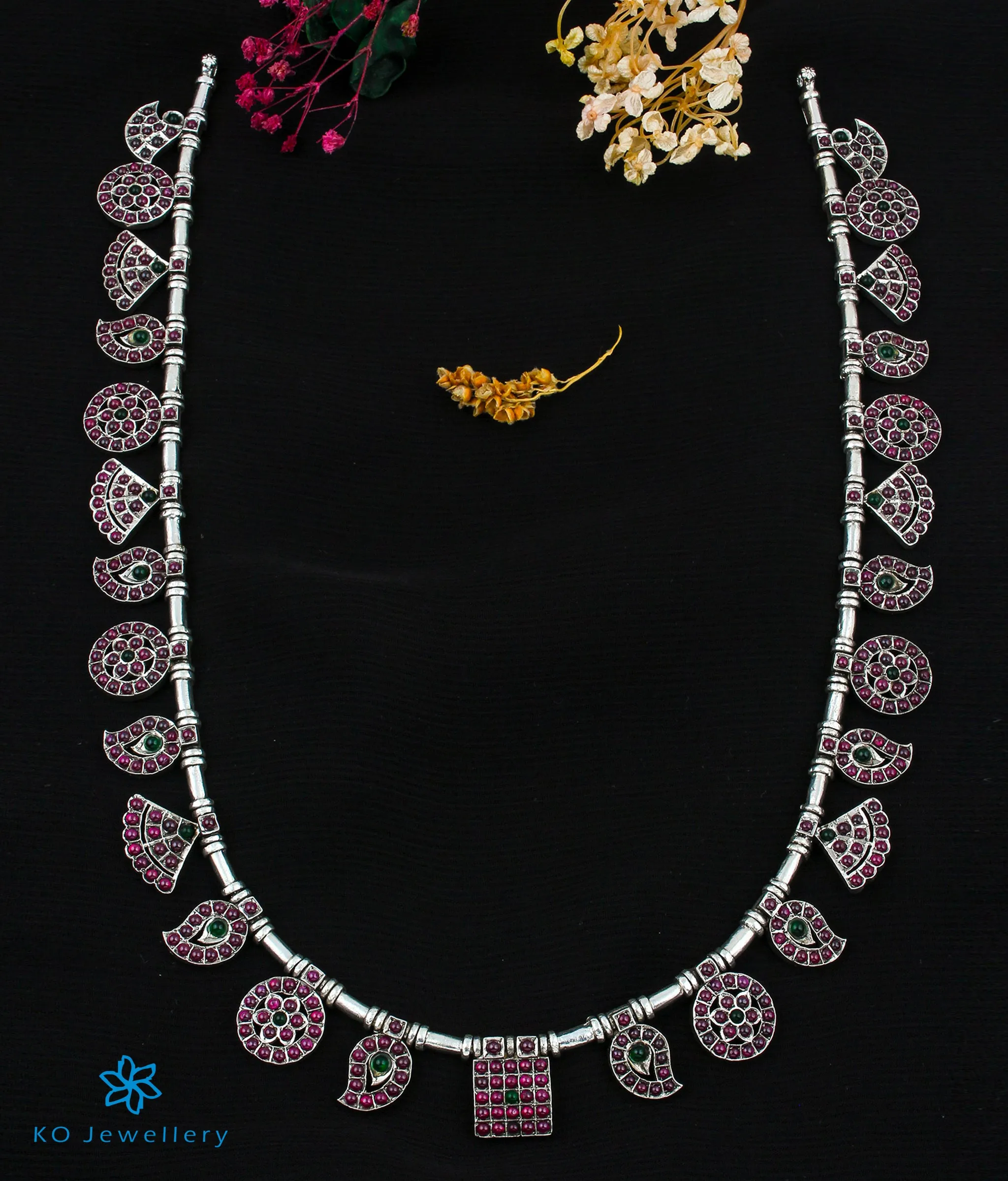 The Vividha Silver Kemp Necklace